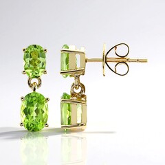 Orecchini in oro con Peridoto Wagogo