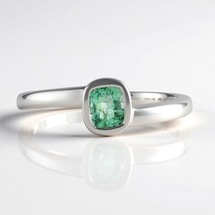Anello in argento con Smeraldo Russo