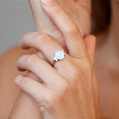 Anello in argento con Opale di Welo