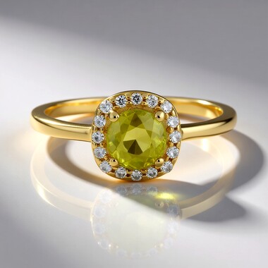 Anello in oro con Sfene