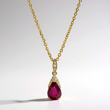 Collana in oro con Rubino Mozambico AAA