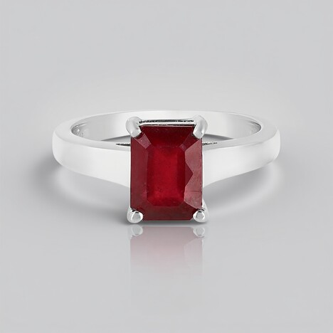 Anello in argento con Rubino del Madagascar