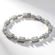 Zilveren armband met witte topaasstenen