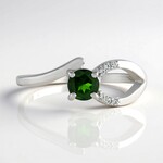 Anello in argento con Diopside Russo