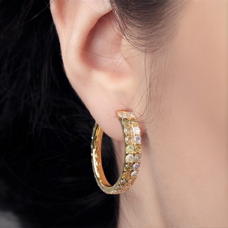 Gouden oorbellen met SI2 Fancy Diamanten (CIRARI)