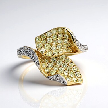 Anillo en oro con Diamante amarillo SI2 (CIRARI)