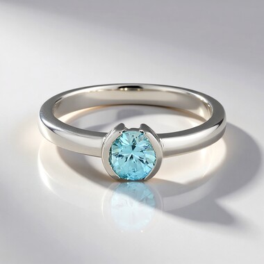 Zilveren ring met een Ratanakiri zirkoon
