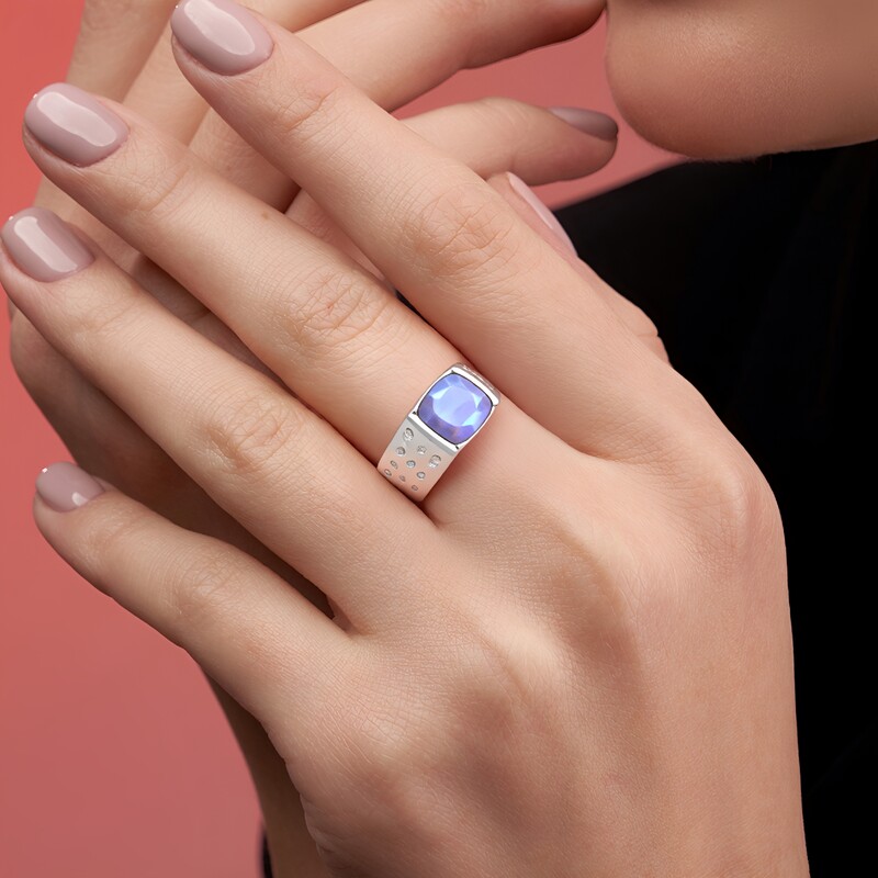 Zilveren ring met een labradoriet (de Melo)