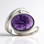 Anello in argento con Charoite