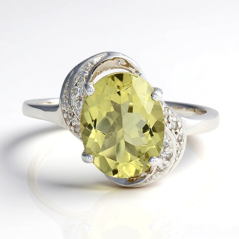 Anello in argento con Quarzo Oliva