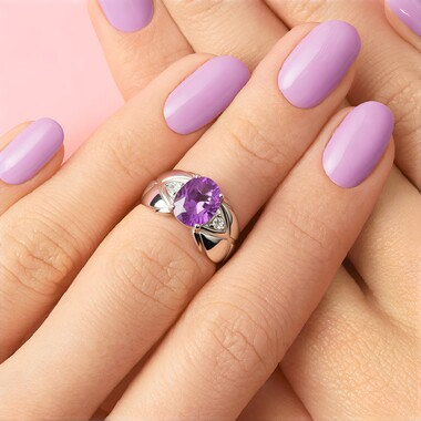 Zilveren ring met een amethist
