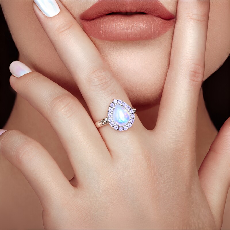 Anello in argento con Opale di Welo
