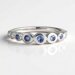 Bague en argent et Saphir bleu de Ceylan