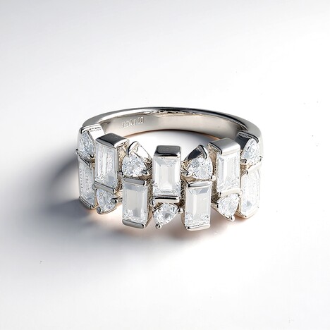 Bague en argent et Topaze blanche