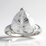 Anello in argento con Kunzite Bianca