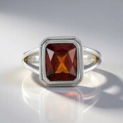 Anello in argento con Granato Essonite (Adela Silber)