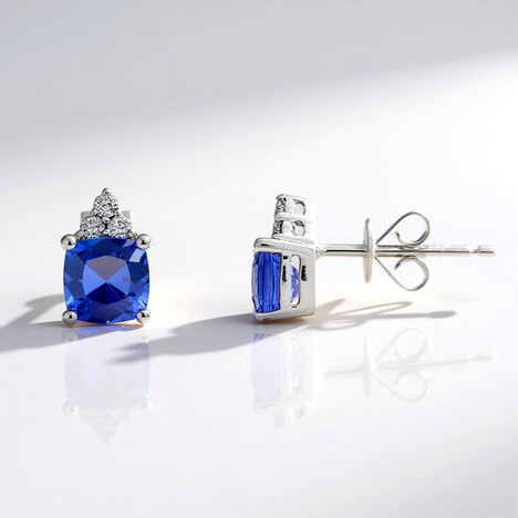 Orecchini in oro con Tanzanite AAA