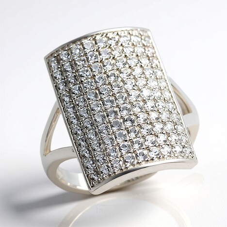 Anello in argento con Zircone