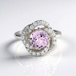 Anello in argento con Kunzite