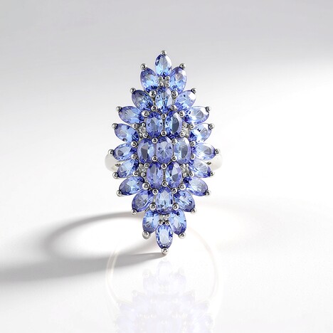 Anello in argento con Tanzanite