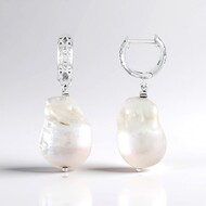 Pendientes en plata con Perla blanca Freshwater (Ornaments by de Melo)