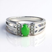 Anello in argento con Crisoprasio Imperiale