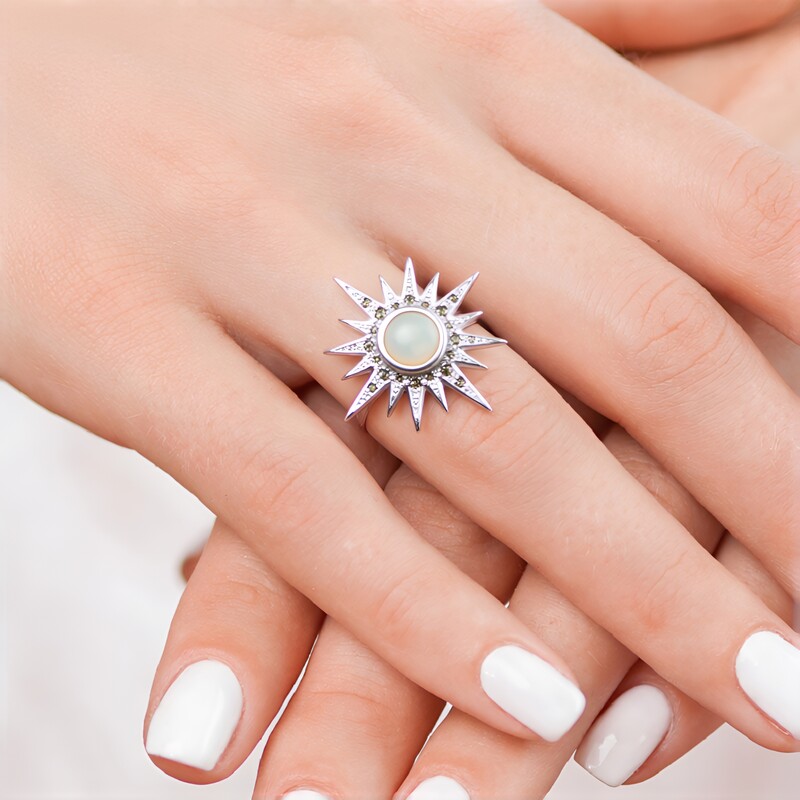 Anillo en plata con Ópalo de Welo (Annette classic)