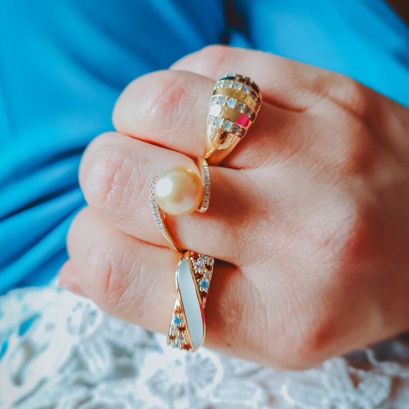 Zilveren ring met een witte maansteen (KM by Juwelo)