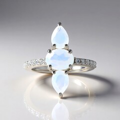 Anello in argento con Opale di Welo (Adela Silber)