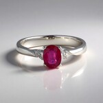 Anello in argento con Rubino Bemainty