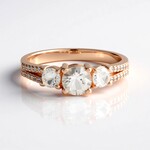 Anello in argento con Morganite