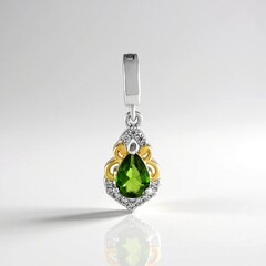 Ciondolo in argento con Diopside Russo