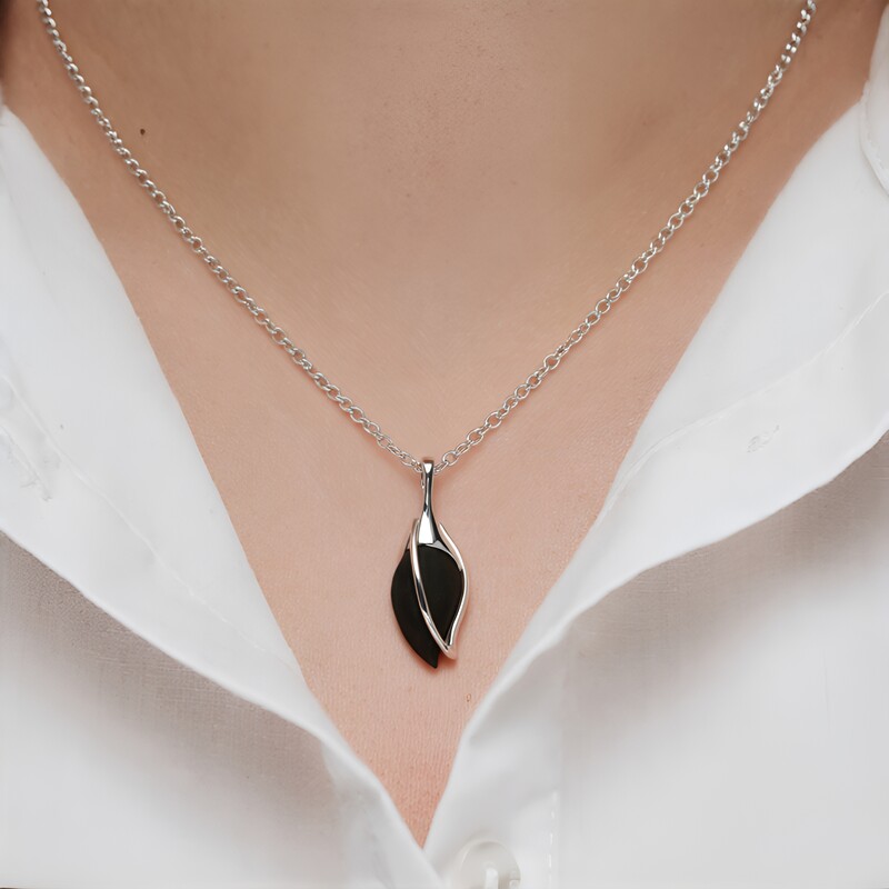 Pendentif en argent et Chêne des marais (dagen)