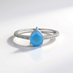 Anello in argento con Calcedonio Blu