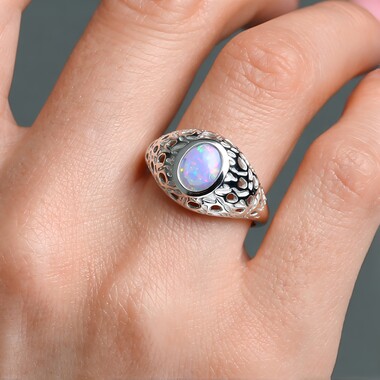 Anillo en plata con Ópalo de Welo