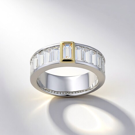 Anello in argento con Topazio Bianco (Adela Silber)