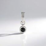 Ciondolo in argento con Diamante Nero