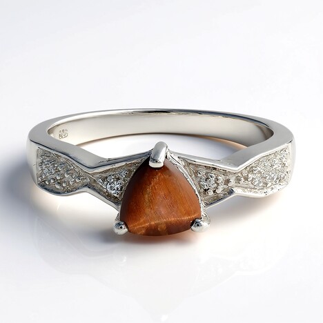 Anello in argento con Occhio di Tigre Rosso