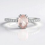 Anello in argento con Quarzo Rosa
