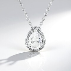 Collana in argento con Topazio Bianco