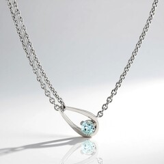 Collana in argento con Ambligonite
