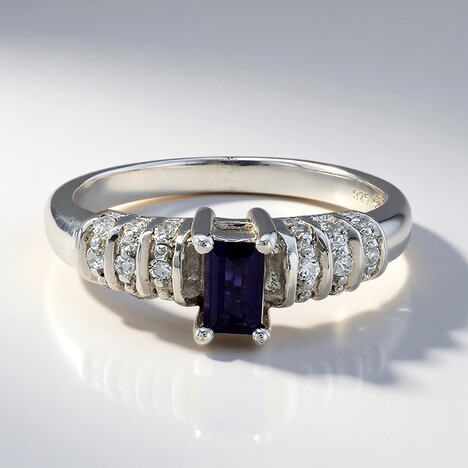Anello in argento con Iolite Orissa