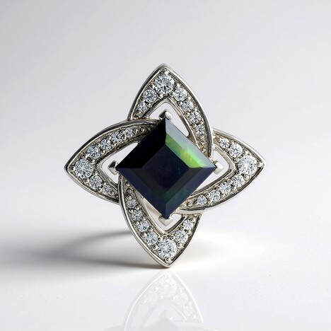Ciondolo in argento con Opale Mezezo (Adela Silber)
