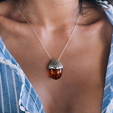 Pendentif en argent et Ambre baltique couleur cognac (dagen)