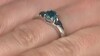 Anillo en plata con Cianita verde