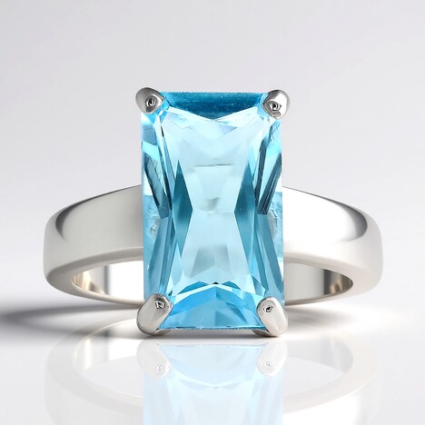 Anello in argento con Topazio Blu Cielo