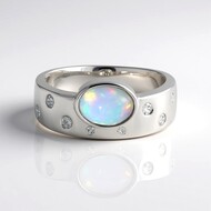 Zilveren ring met een AAA Welo-opaal (de Melo Essence)