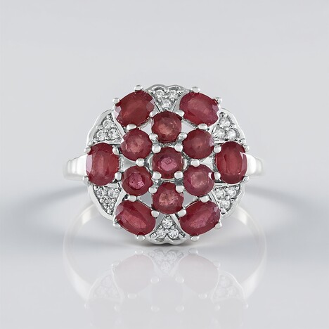 Anello in argento con Rubino del Madagascar