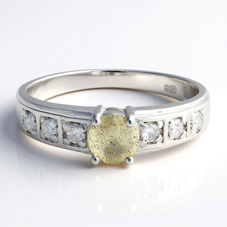 Anello in argento con Spectrolite