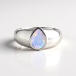 Anello in argento con Opale di Welo